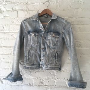 H&M shrunken light denim jacket